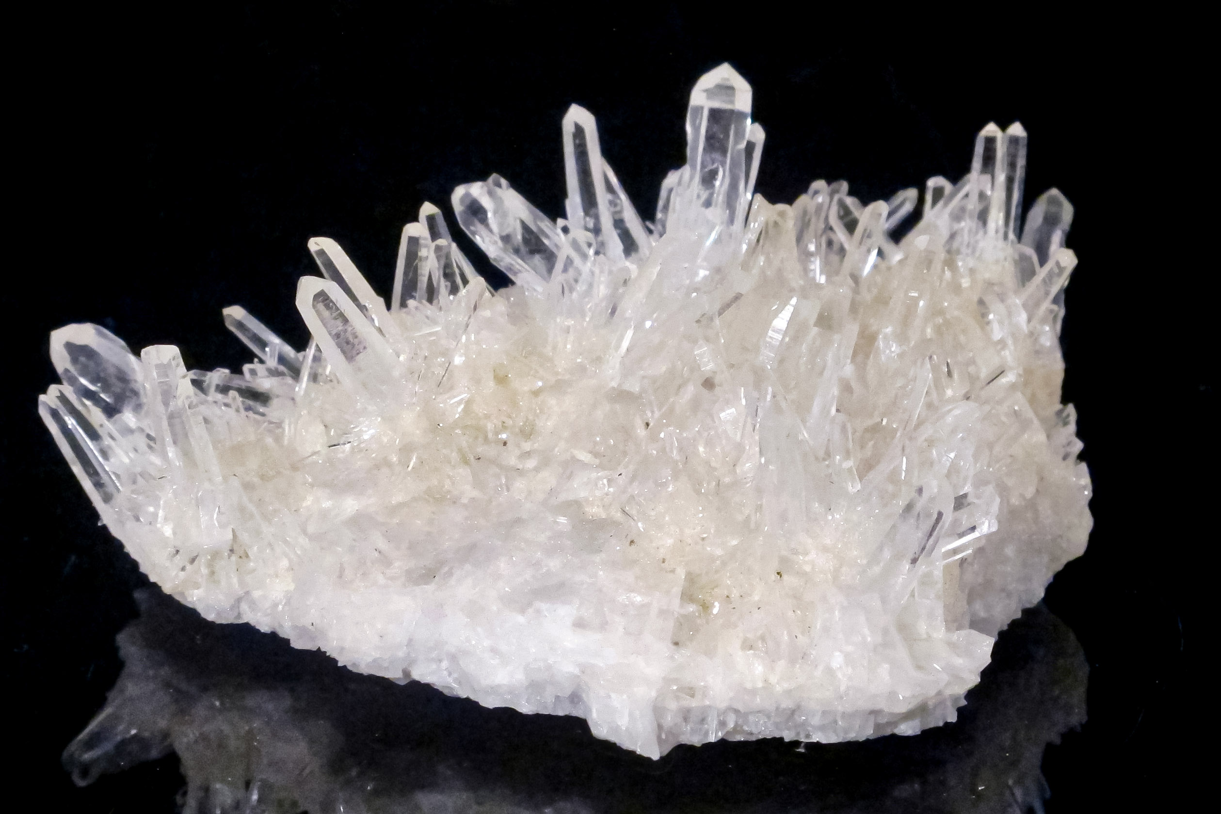 Needle Quartz, 85 x 65 x 40 mm, 131 g, Val Bedretto, TI - Mineralia.ch